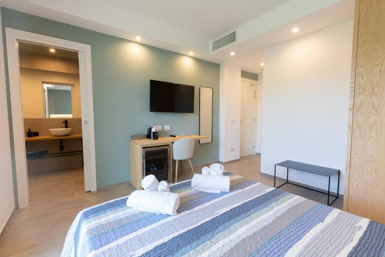 Molo Brin Rooms & Suites Olbia Exterior photo